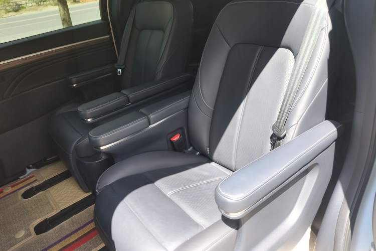 Used GAC Trumpchi M8 2021 Lingxiu Series 390T Ultimate Edition Left Rear Seat