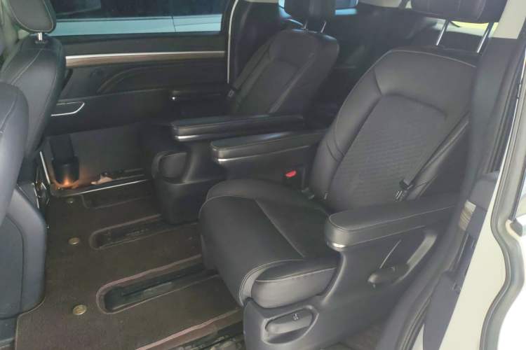 Used GAC Trumpchi M8 2021 Revised Version Lingxiu Series 390T Luxury Edition Left Rear Seat
