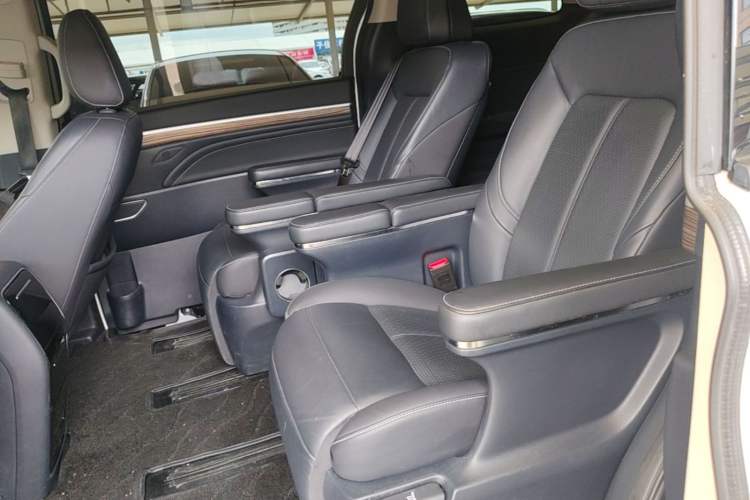 Used GAC Trumpchi M8 2021 Master Series 390T Ultimate Edition Left Rear Seat