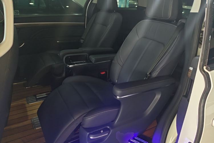 Used GAC Trumpchi M8 2021 Master Series 390T Ultimate Edition Left Rear Seat