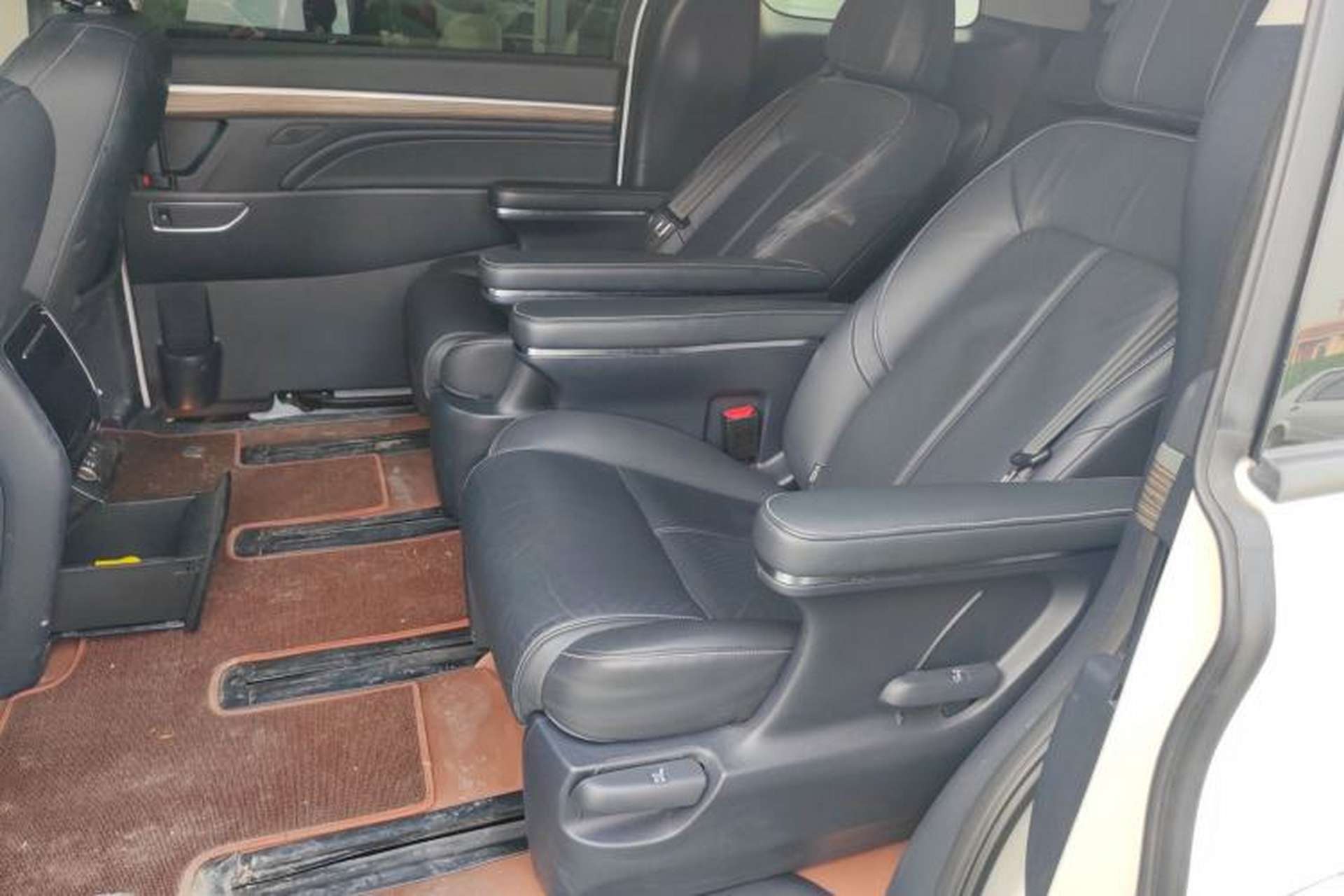 Used GAC Trumpchi M8 2021 Lingxiu Series 390T Deluxe Edition Left Rear Seat