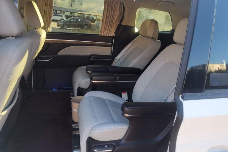 Used GAC Trumpchi M8 2021 Master Series 390T Prestige Edition Left Rear Seat