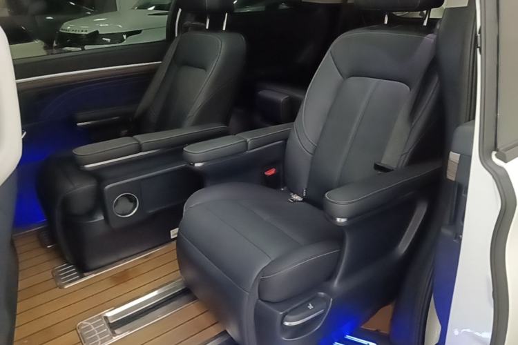 Used GAC Trumpchi M8 2021 Master Series 390T Prestige Edition Left Rear Seat
