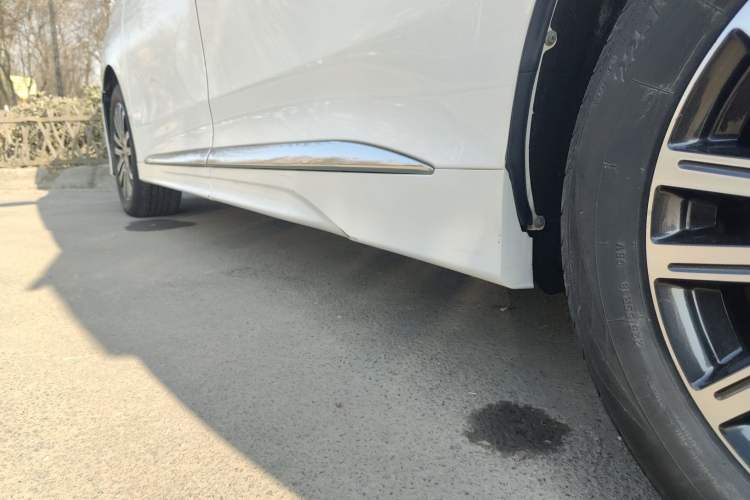 Used GAC Trumpchi M8 2021 Lingxiu Series 390T Ultimate Edition Left Side Sill