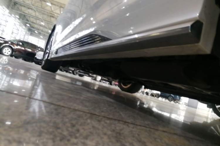 Used GAC Trumpchi M8 2021 Master Series 390T Ultimate Edition Left Side Sill