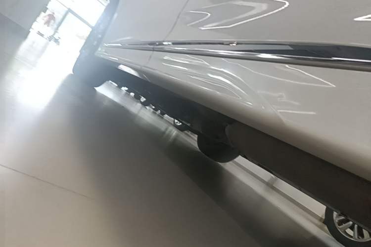 Used GAC Trumpchi M8 2021 Lingxiu Series 390T Deluxe Edition Left Side Sill