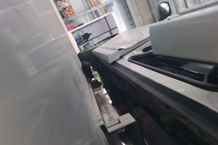 Used GAC Trumpchi M8 2021 Lingxiu Series 390T Deluxe Edition Left Side Sill