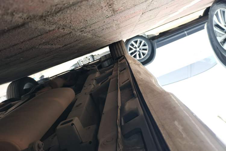 Used GAC Trumpchi M8 2021 Lingxiu Series 390T Deluxe Edition Left Side Sill