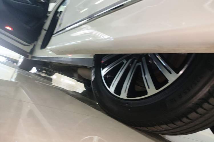 Used GAC Trumpchi M8 2021 Lingxiu Series 390T Deluxe Edition Left Side Sill