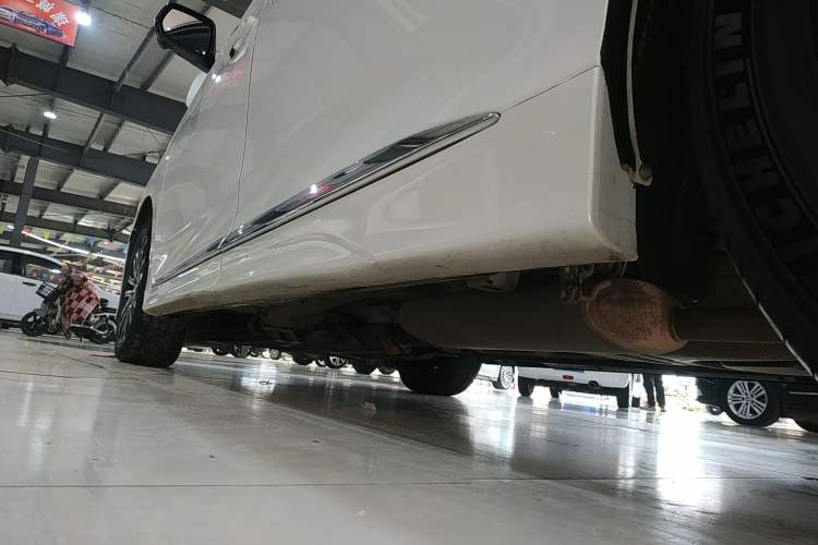 Used GAC Trumpchi M8 2021 Lingxiu Series 390T Ultimate Edition Left Side Sill