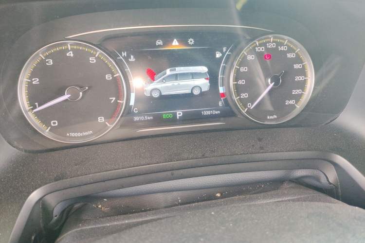 Used GAC Trumpchi M8 2021 Lingxiu Series 390T Deluxe Edition Odometer Close Up
