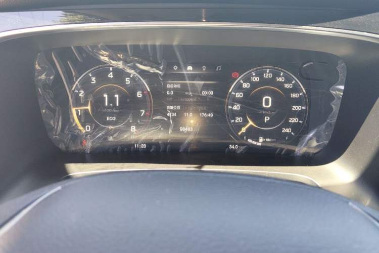 Used GAC Trumpchi M8 2021 Lingxiu Series 390T Deluxe Edition Odometer Close Up