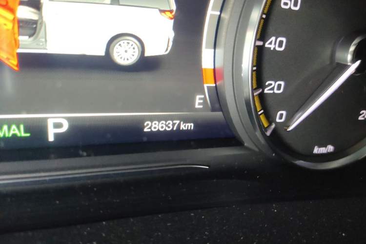 Used GAC Trumpchi M8 2021 Revised Version Lingxiu Series 390T Luxury Edition Odometer Close Up