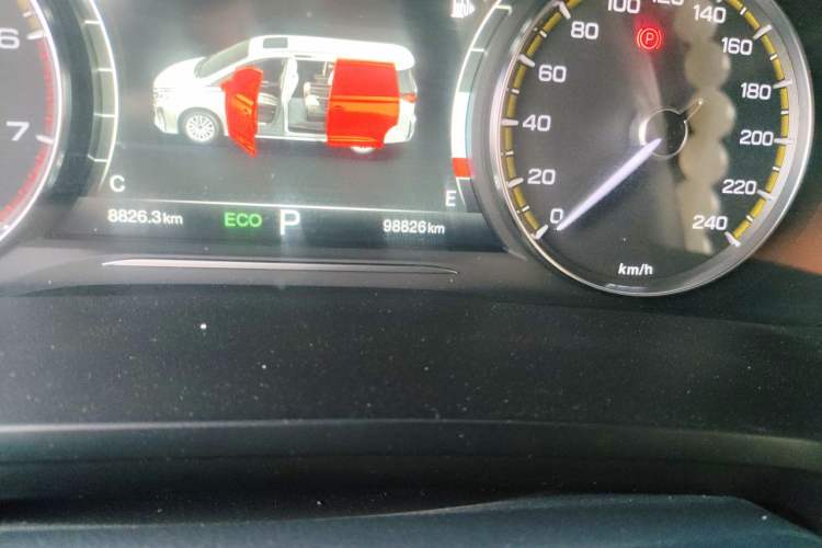 Used GAC Trumpchi M8 2021 Lingxiu Series 390T Luxury Edition Odometer Close Up