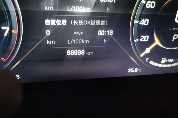 Used GAC Trumpchi M8 2021 Lingxiu Series 390T Ultimate Edition Odometer Close Up