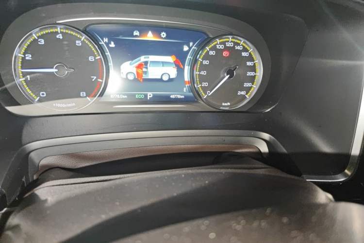 Used GAC Trumpchi M8 2021 Lingxiu Series 390T Deluxe Edition Odometer Close Up