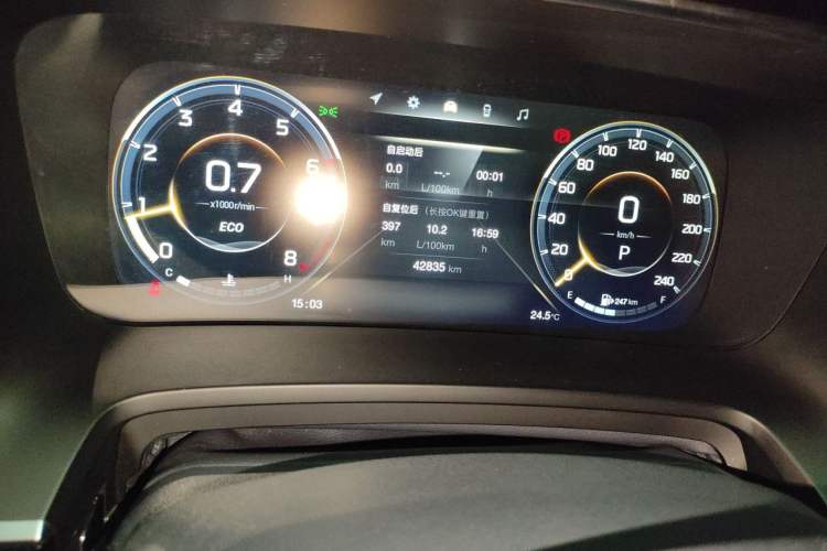 Used GAC Trumpchi M8 2021 Master Series 390T Ultimate Edition Odometer Close Up
