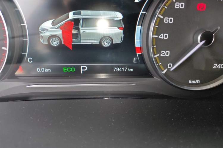 Used GAC Trumpchi M8 2021 Lingxiu Series 390T Luxury Edition Odometer Close Up