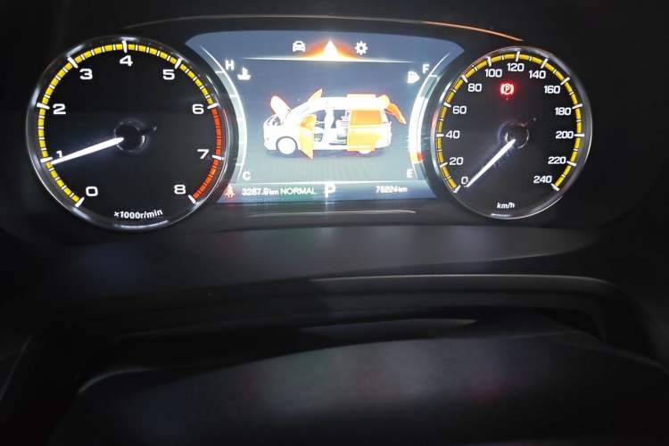 Used GAC Trumpchi M8 2021 Lingxiu Series 390T Deluxe Edition Odometer Close Up