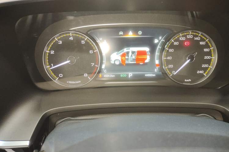 Used GAC Trumpchi M8 2021 Revised Version Lingxiu Series 390T Luxury Edition Odometer Close Up