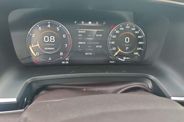 Used GAC Trumpchi M8 2021 Master Series 390T Ultimate Edition Odometer Close Up