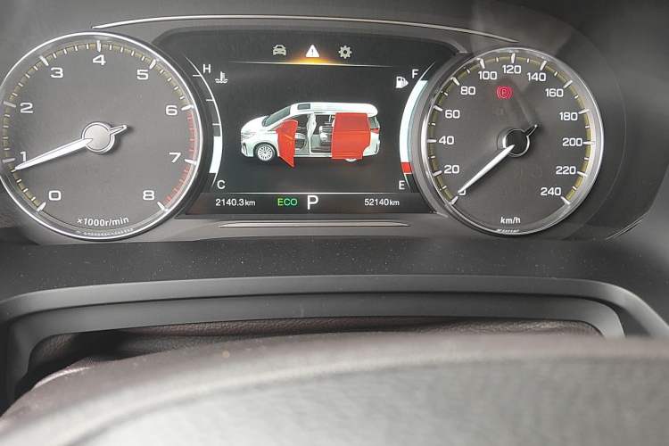 Used GAC Trumpchi M8 2021 Lingxiu Series 390T Deluxe Edition Odometer Close Up
