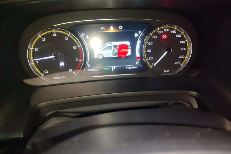 Used GAC Trumpchi M8 2021 Lingxiu Series 390T Deluxe Edition Odometer Close Up