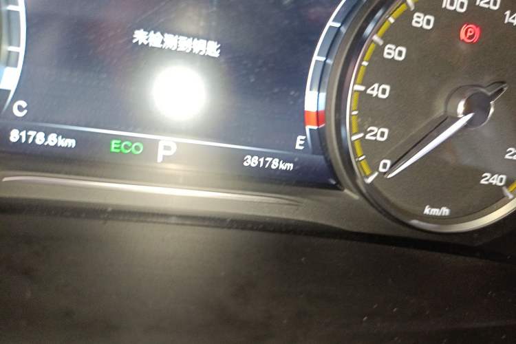 Used GAC Trumpchi M8 2021 Lingxiu Series 390T Deluxe Edition Odometer Close Up