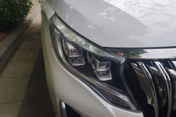 Used GAC Trumpchi M8 2021 Master Series 390T Ultimate Edition Right Front Headlight
