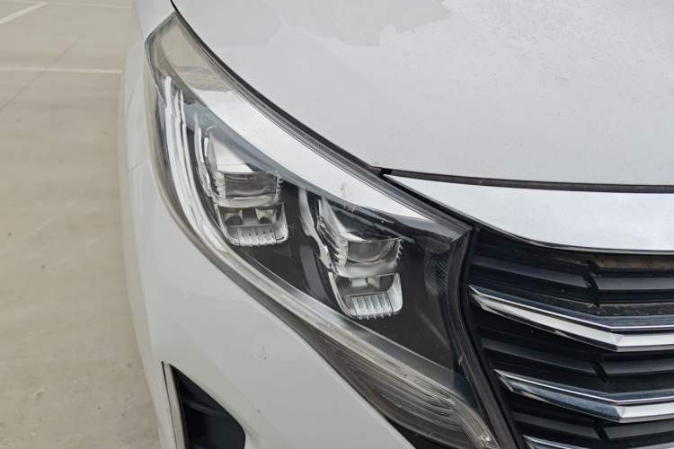 Used GAC Trumpchi M8 2021 Lingxiu Series 390T Deluxe Edition Right Front Headlight