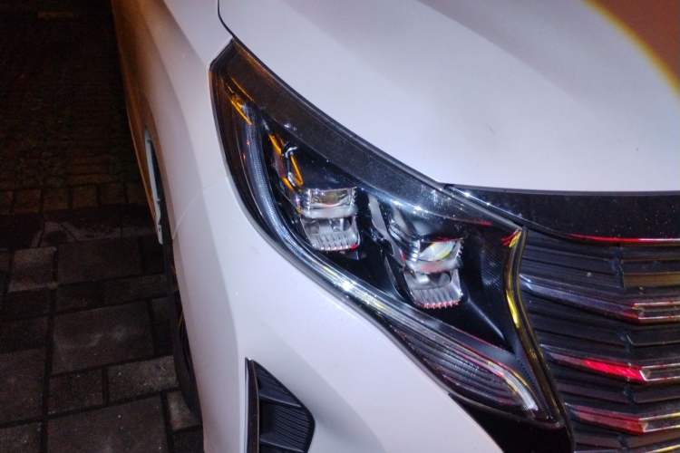 Used GAC Trumpchi M8 2021 Lingxiu Series 390T Luxury Edition Right Front Headlight
