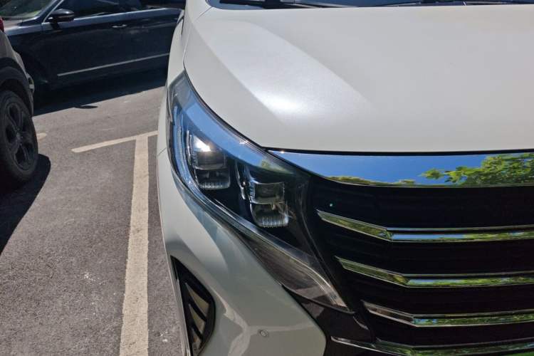 Used GAC Trumpchi M8 2021 Lingxiu Series 390T Ultimate Edition Right Front Headlight
