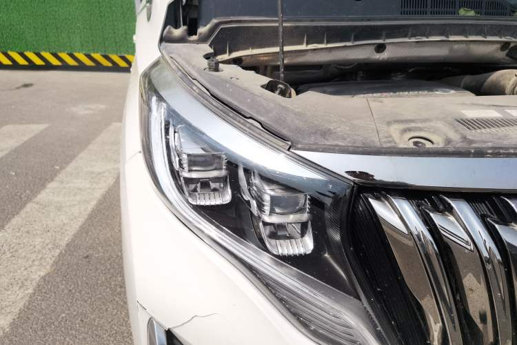 Used GAC Trumpchi M8 2021 Master Series 390T Ultimate Edition Right Front Headlight