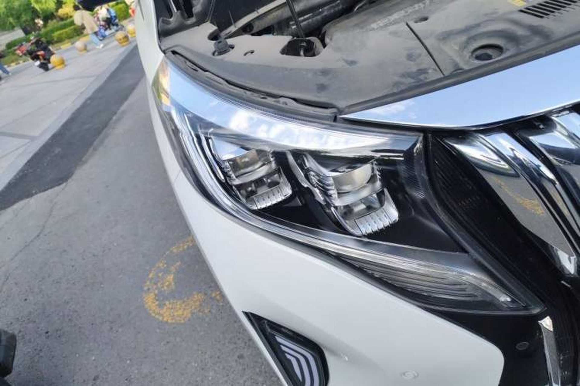 Used GAC Trumpchi M8 2021 Lingxiu Series 390T Ultimate Edition Right Front Headlight