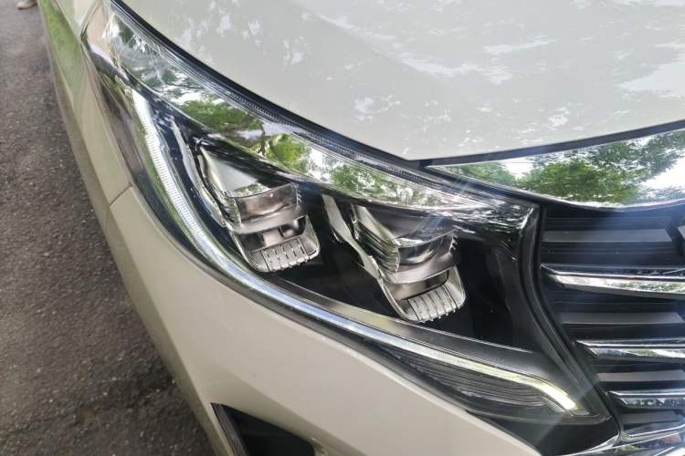 Used GAC Trumpchi M8 2021 Lingxiu Series 390T Ultimate Edition Right Front Headlight