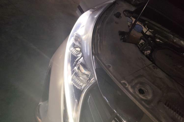 Used GAC Trumpchi M8 2021 Lingxiu Series 390T Deluxe Edition Right Front Headlight