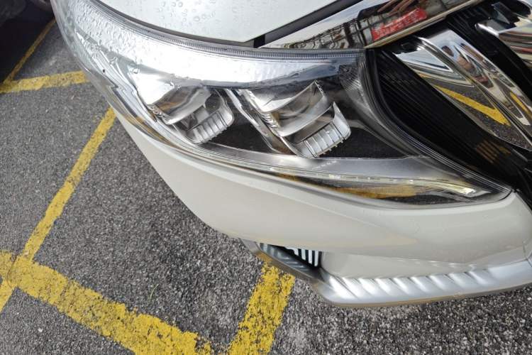 Used GAC Trumpchi M8 2021 Lingxiu Series 390T Luxury Edition Right Front Headlight