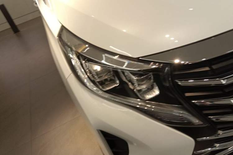 Used GAC Trumpchi M8 2021 Lingxiu Series 390T Luxury Edition Right Front Headlight