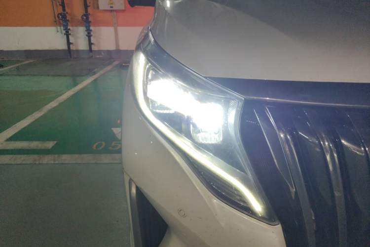 Used GAC Trumpchi M8 2021 Lingxiu Series 390T Ultimate Edition Right Front Headlight