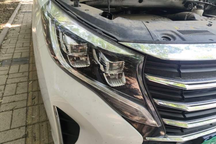 Used GAC Trumpchi M8 2021 Lingxiu Series 390T Deluxe Edition Right Front Headlight