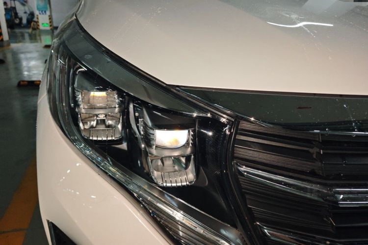 Used GAC Trumpchi M8 2021 Lingxiu Series 390T Deluxe Edition Right Front Headlight