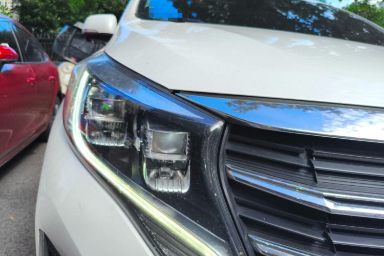 Used GAC Trumpchi M8 2021 Lingxiu Series 390T Ultimate Edition Right Front Headlight