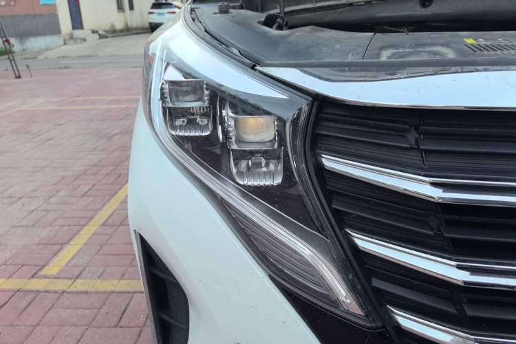 Used GAC Trumpchi M8 2021 Lingxiu Series 390T Ultimate Edition Right Front Headlight