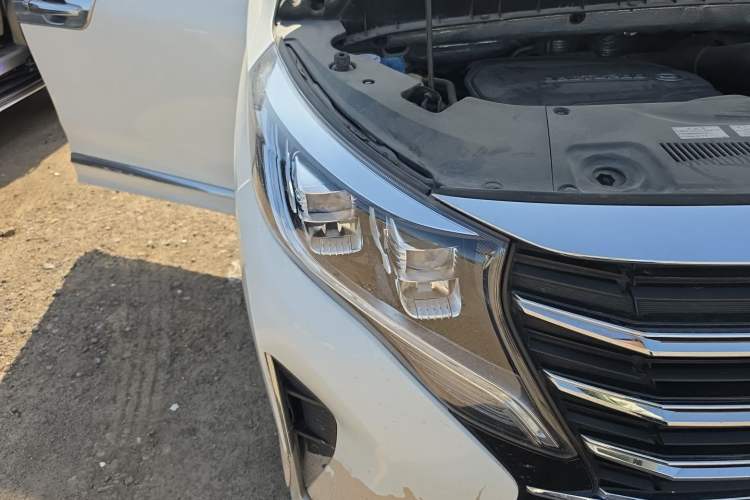 Used GAC Trumpchi M8 2021 Lingxiu Series 390T Deluxe Edition Right Front Headlight