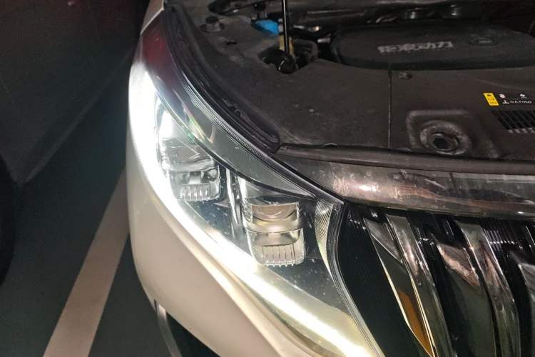Used GAC Trumpchi M8 2021 Master Series 390T Prestige Edition Right Front Headlight