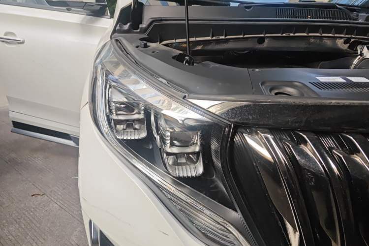 Used GAC Trumpchi M8 2021 Lingxiu Series 390T Luxury Edition Right Front Headlight