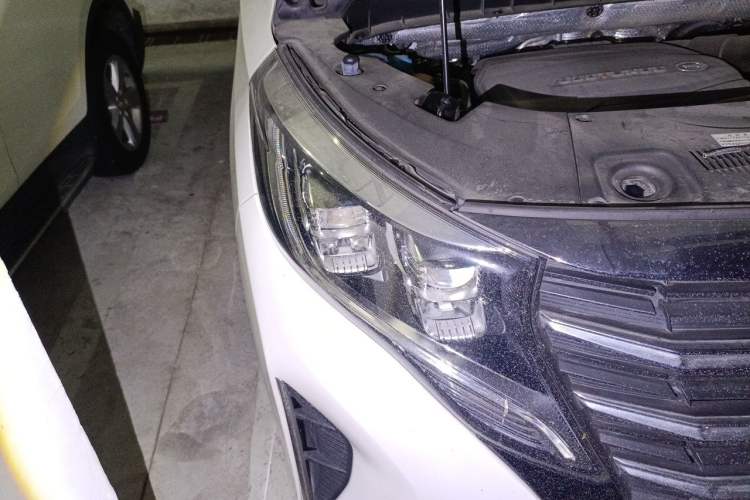 Used GAC Trumpchi M8 2021 Lingxiu Series 390T Ultimate Edition Right Front Headlight