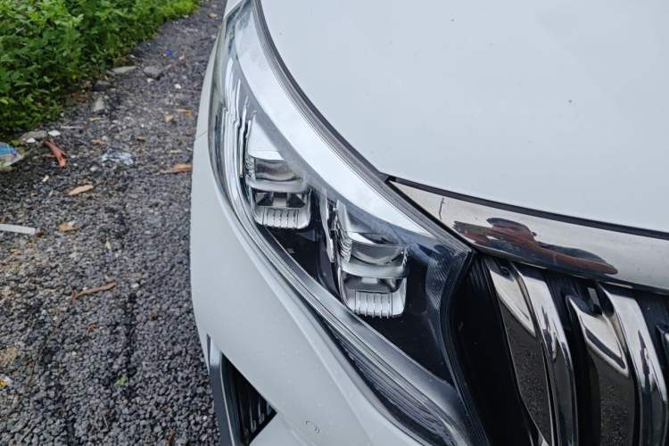Used GAC Trumpchi M8 2021 Master Series 390T Prestige Edition Right Front Headlight