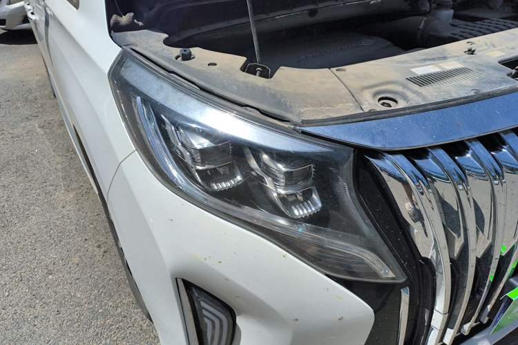 Used GAC Trumpchi M8 2021 Lingxiu Series 390T Luxury Edition Right Front Headlight