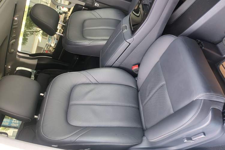 Used GAC Trumpchi M8 2021 Master Series 390T Ultimate Edition Right Front Seat